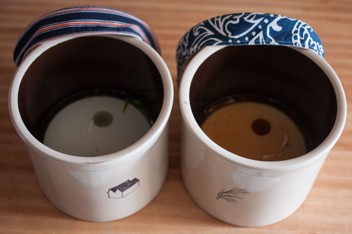 kimchi fermentation crock